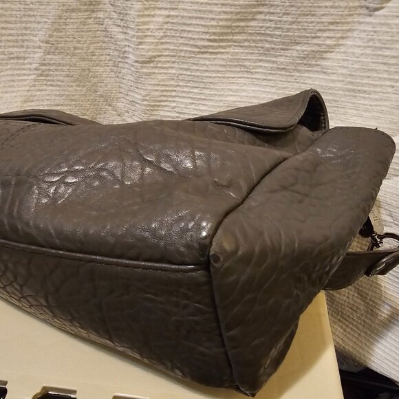 Jewell by thirty-one Pebbled Leather Fashion Week Handbag - Picture 11 of 12